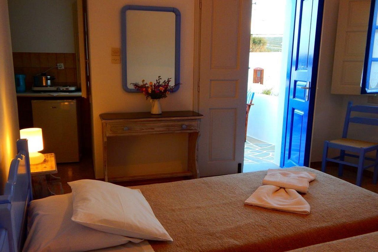 Evgenia Rooms And Apartments Folégandros 외부 사진